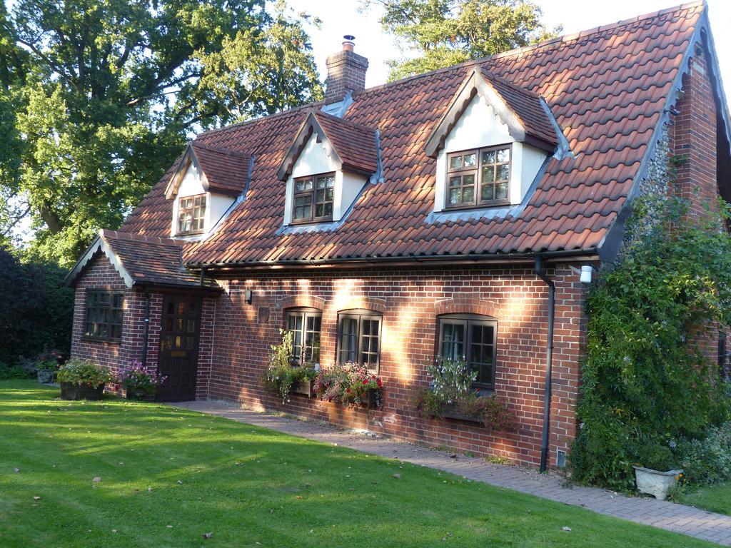 The Old Pear Tree Bed and Breakfast Whepstead Eksteriør billede