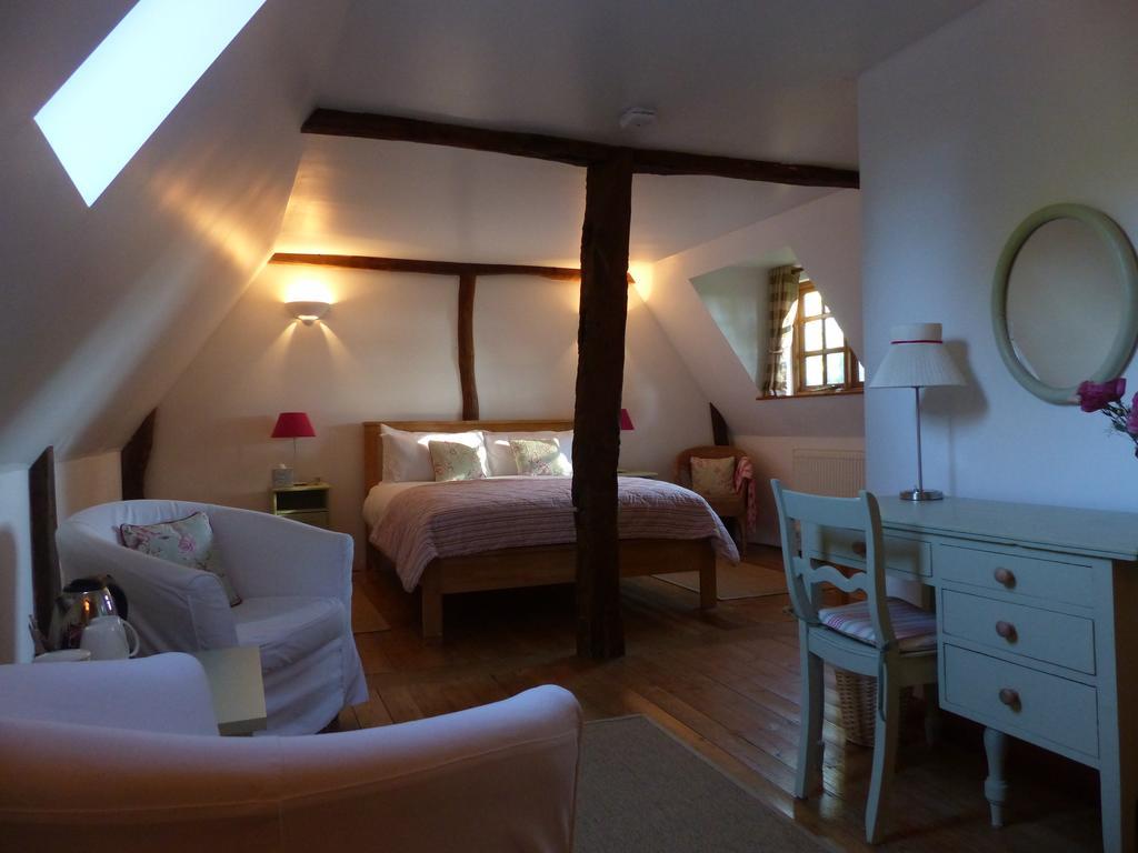 The Old Pear Tree Bed and Breakfast Whepstead Eksteriør billede